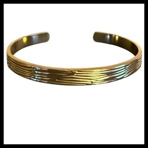 NWOT Gold Tone Cuff Bracelet Textured Lines Adjustable